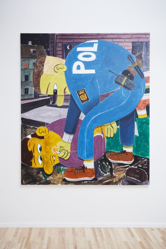 MIMA - MIMA_18Huskmitnavn_PolicemanWithALighter
